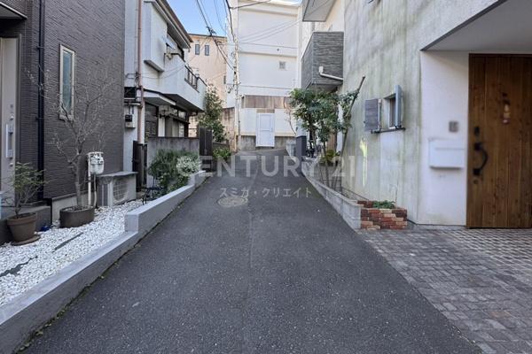 �����s�a�J��b���2���ڂ̓y�n�̑O�ʓ��H�܂ތ��n�ʐ^