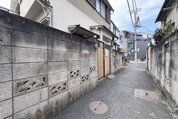 �����s�i���`��2���ڂ̓y�n�̑O�ʓ��H�܂ތ��n�ʐ^