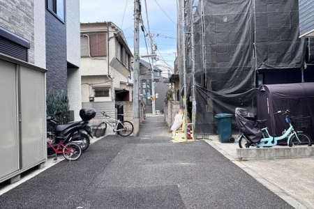 �����s�i���`��2���ڂ̓y�n�̑O�ʓ��H�܂ތ��n�ʐ^