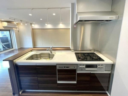 �����s�a�J��L��1���� 7-7�̒��Ã}���V�����̃L�b�`��