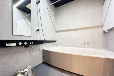 �����s���c�J��m4���� 8-12�̒��Ã}���V�����̗���