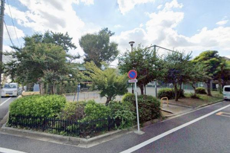 �����s���c�J��m4���� 8-12�̒��Ã}���V�����̎��ӊ�