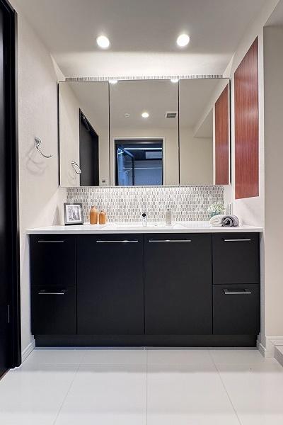 �����s���c�J��m4���� 8-12�̒��Ã}���V�����̐��ʑ�E���ʏ�