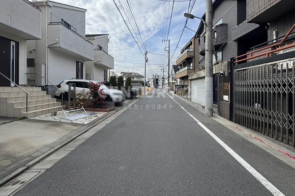 �����s��c�撆��5���ڂ̒��È�ˌ��Ă̑O�ʓ��H�܂ތ��n�ʐ^