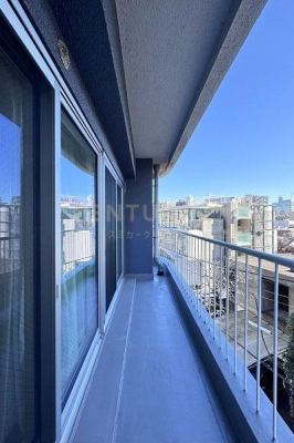 �����s�a�J���X��5���� 8-5�̒��Ã}���V�����̃o���R�j�[