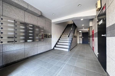 �����s�a�J���X��5���� 8-5�̒��Ã}���V�����̃G���g�����X