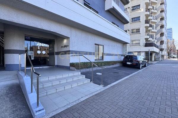 �����s�a�J���X��5���� 8-5�̒��Ã}���V�����̃G���g�����X