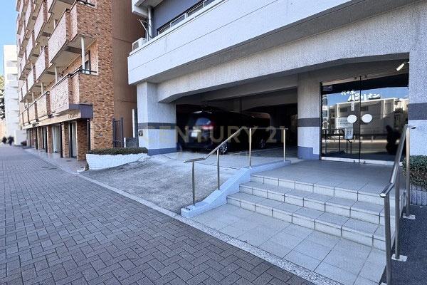 �����s�a�J���X��5���� 8-5�̒��Ã}���V�����̃G���g�����X