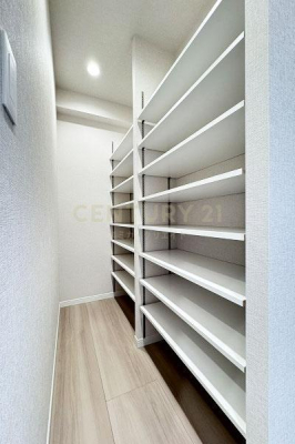 �����s�a�J���X��5���� 8-5�̒��Ã}���V�����̎��[