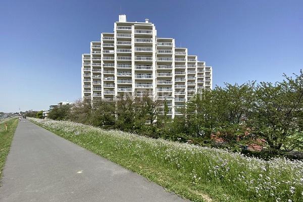 多摩リバーサイドハウス 建物外観(2023.4撮影)
