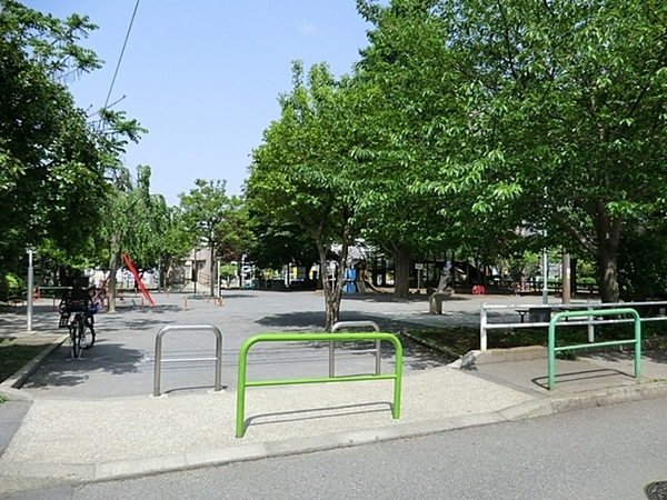 ザ・パークハウス 西麻布レジデンス 公園