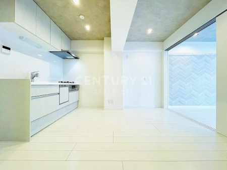 �����s�`�捂��2���� 10-7�̒��Ã}���V�����̃��r���O