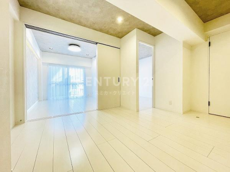 �����s�`�捂��2���� 10-7�̒��Ã}���V�����̃��r���O