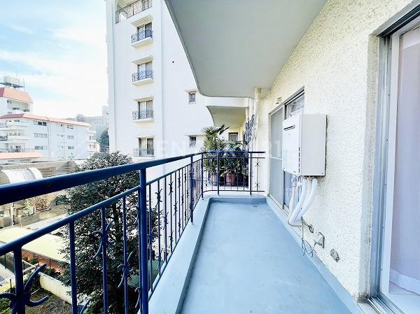 �����s�`�捂��2���� 10-7�̒��Ã}���V�����̃o���R�j�[