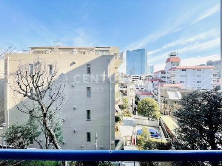 �����s�`�捂��2���� 10-7�̒��Ã}���V�����̏Z�˂���̒��]�ʐ^