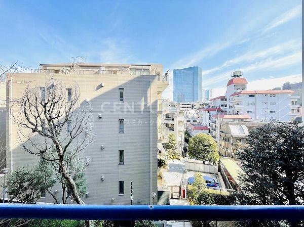 �����s�`�捂��2���� 10-7�̒��Ã}���V�����̏Z�˂���̒��]�ʐ^