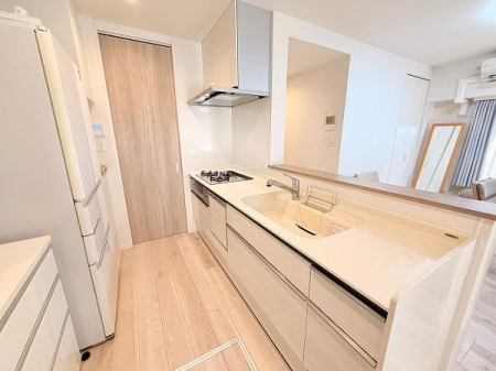 �����s�i��擌���1���� 9-27�̒��Ã}���V�����̃L�b�`��