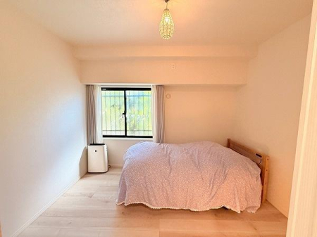 �����s�i��擌���1���� 9-27�̒��Ã}���V�����̗m��