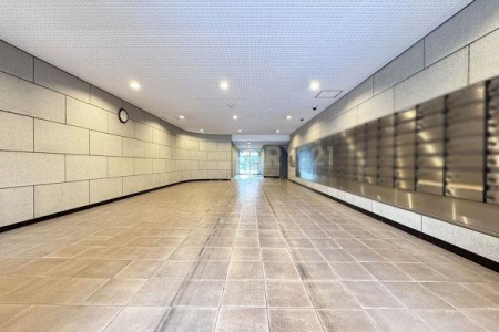 �����s�ڍ���蕶�J2���� 21-6�̒��Ã}���V�����̃G���g�����X