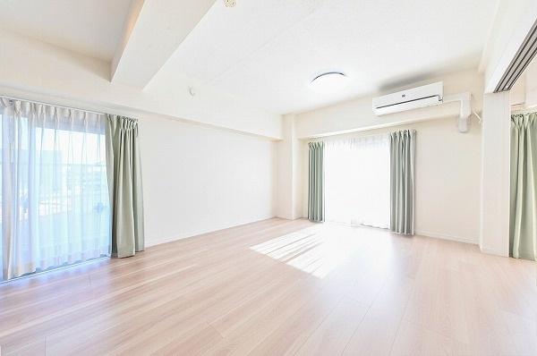 �����s�i��擌�i��1���� 39-2�̒��Ã}���V�����̃��r���O