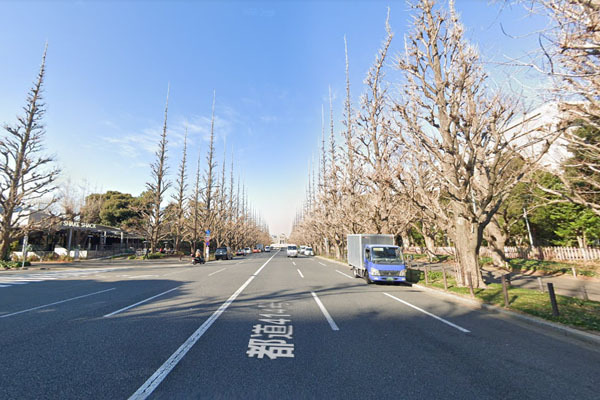 �����s�`��k�R2���� 12-42�̒��Ã}���V�����̎��ӊ�