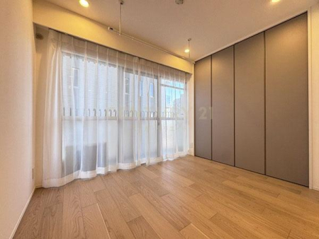 �����s�`��k�R2���� 12-42�̒��Ã}���V�����̐Q��