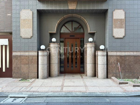 �����s�`��O�c5���� 4-6�̒��Ã}���V�����̃G���g�����X