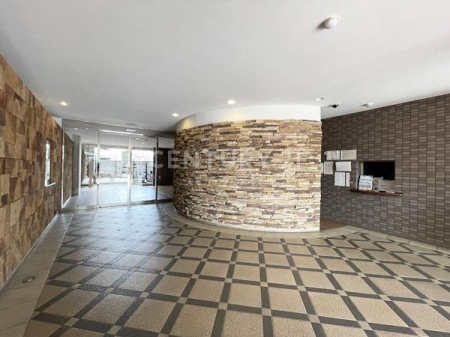 �����s��c���X��3���� 21-14�̒��Ã}���V�����̃G���g�����X