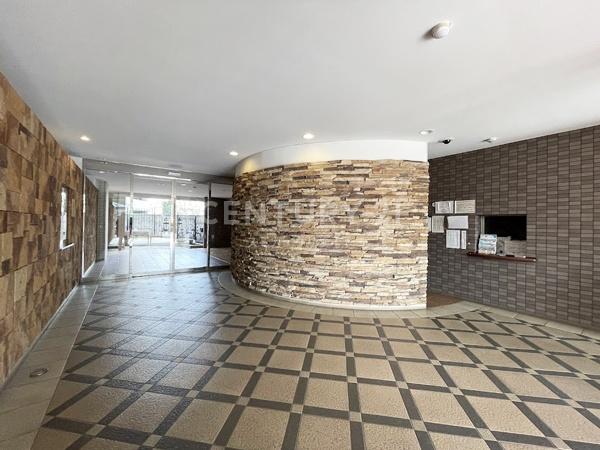 �����s��c���X��3���� 21-14�̒��Ã}���V�����̃G���g�����X