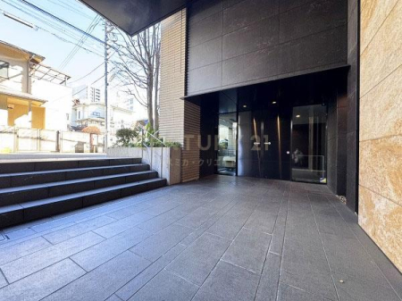 �����s���c�J����2���� 6-14�̒��Ã}���V�����̃G���g�����X