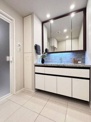 �����s���c�J����2���� 6-14�̒��Ã}���V�����̐��ʑ�E���ʏ�