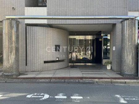 �����s���n��X���4���� 41-14�̒��Ã}���V�����̃G���g�����X