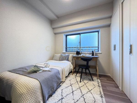 �����s�a�J����u�� 7-11�̒��Ã}���V�����̎q������