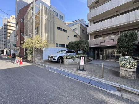 �����s�a�J����u�� 7-11�̒��Ã}���V�����̃G���g�����X