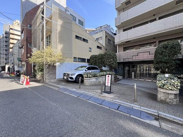 �����s�a�J����u�� 7-11�̒��Ã}���V�����̃G���g�����X