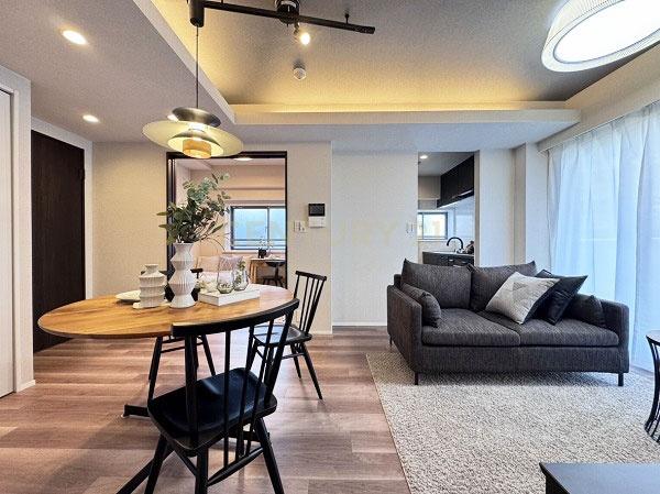 �����s�a�J����u�� 7-11�̒��Ã}���V�����̃��r���O