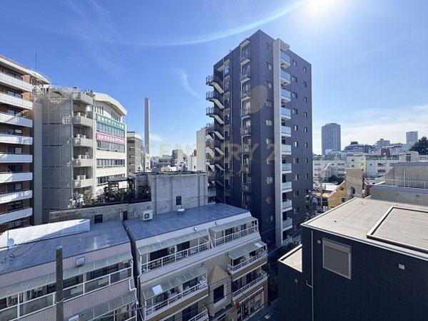 �����s�a�J����u�� 7-11�̒��Ã}���V�����̏Z�˂���̒��]�ʐ^