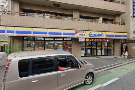 �����s�a�J����u�� 7-11�̒��Ã}���V�����̎��ӊ�