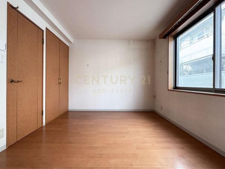 �����s���c�J����V��1���� 36-24�̒��Ã^�E���n�E�X�̐Q��