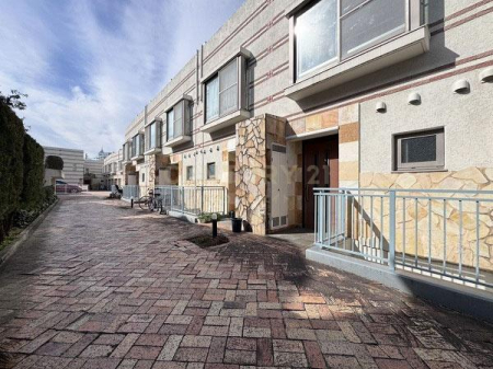 �����s���c�J����V��1���� 36-24�̒��Ã^�E���n�E�X�̂��̑����n