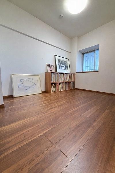 �����s�i������2���� 10-45�̒��Ã}���V�����̗m��