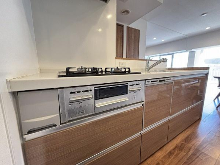 �����s�i������2���� 10-45�̒��Ã}���V�����̃L�b�`��