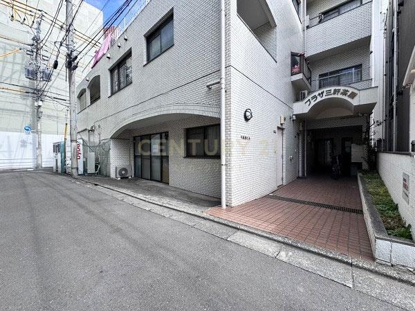 �����s���c�J��O������2���� 9-13�̒��Ã}���V�����̃G���g�����X