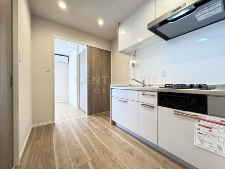 �����s���c�J��O������2���� 9-13�̒��Ã}���V�����̃L�b�`��