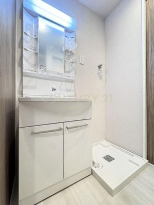 �����s���c�J��O������2���� 9-13�̒��Ã}���V�����̐��ʑ�E���ʏ�