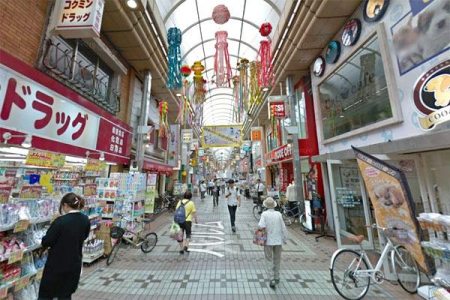 �����s�i���`��2���� 2-14�̒��Ã}���V�����̎��ӊ�