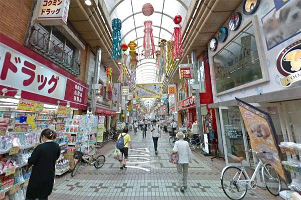 �����s�i���`��2���� 2-14�̒��Ã}���V�����̎��ӊ�