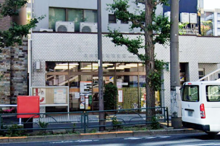 �����s�i���`��2���� 2-14�̒��Ã}���V�����̎��ӊ�