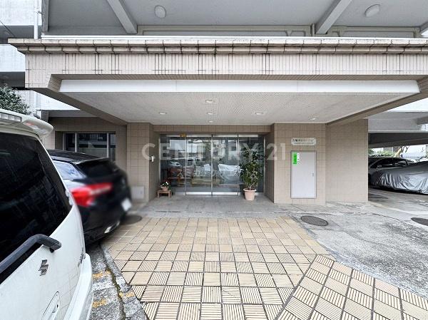 �����s�`�捂��2���� 12-41�̒��Ã}���V�����̃G���g�����X