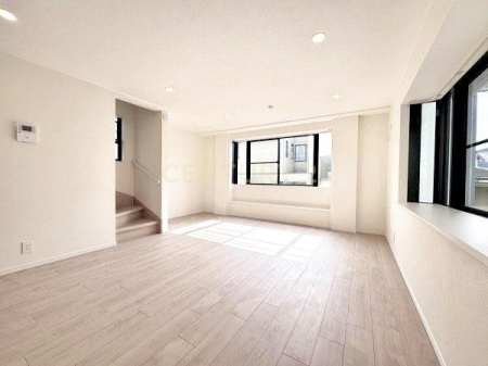 �����s���c�J���1���ڂ̒��È�ˌ��Ẵ��r���O